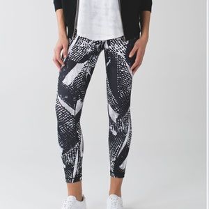 Lululemon High Times Pant *Full-On Luon 7/8 25”